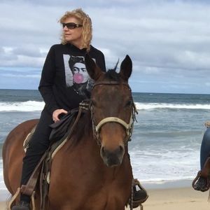 Meet your Posher, Catherine